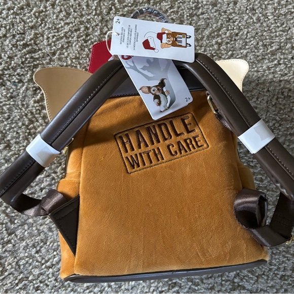 NWT Mogwai Gizmo Gremlins Loungefly Xmas Cosplay Holiday Min Backpack - Picture 5 of 13